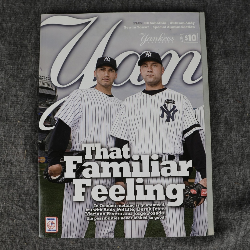 Yankees Magazine October 2010 Issue 8 That Familiar Feeling Derek Jeter NY USA